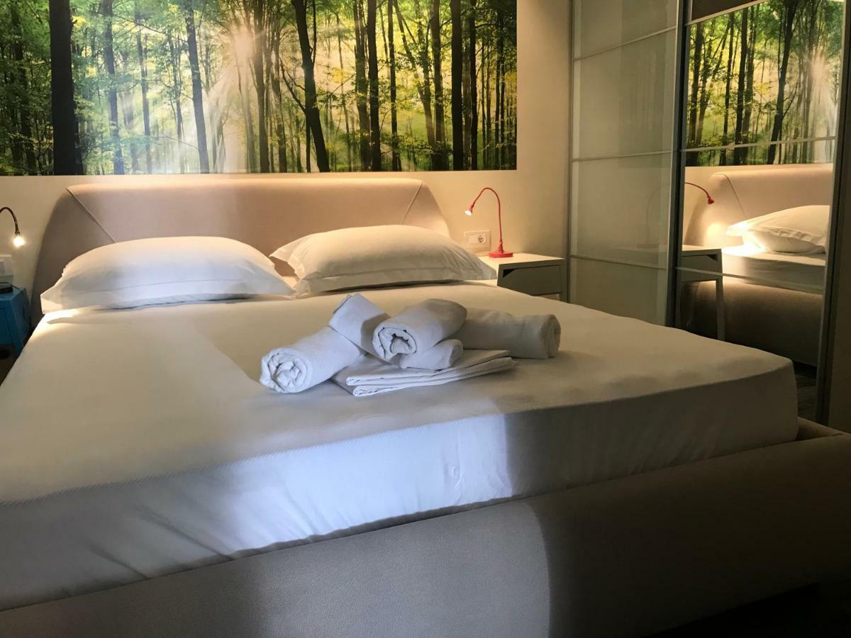 One Bedroom * Split