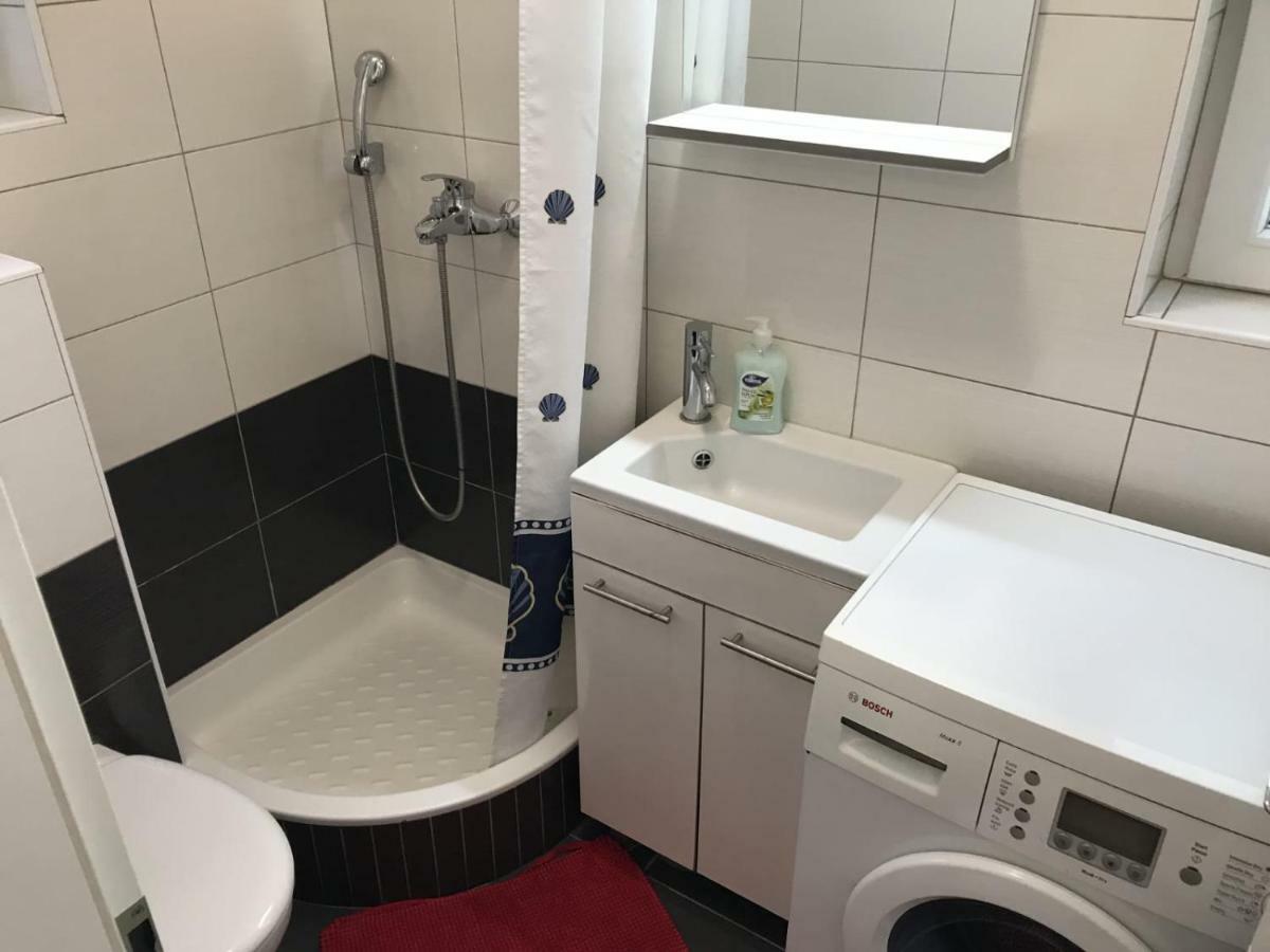 One Bedroom Apartment