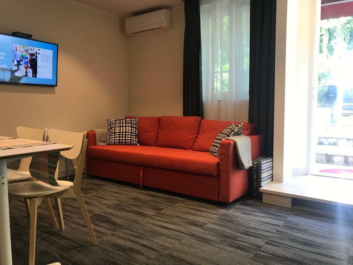 Apartment One Bedroom *