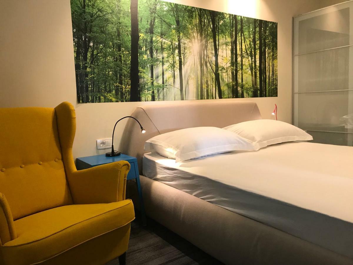 One Bedroom * Split