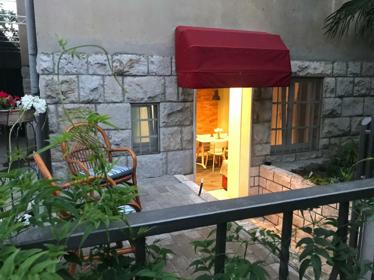 Apartment One Bedroom Split