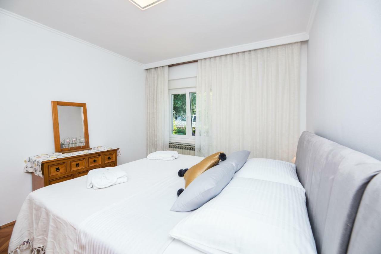 Pavone - Private Parking Apartamento *
