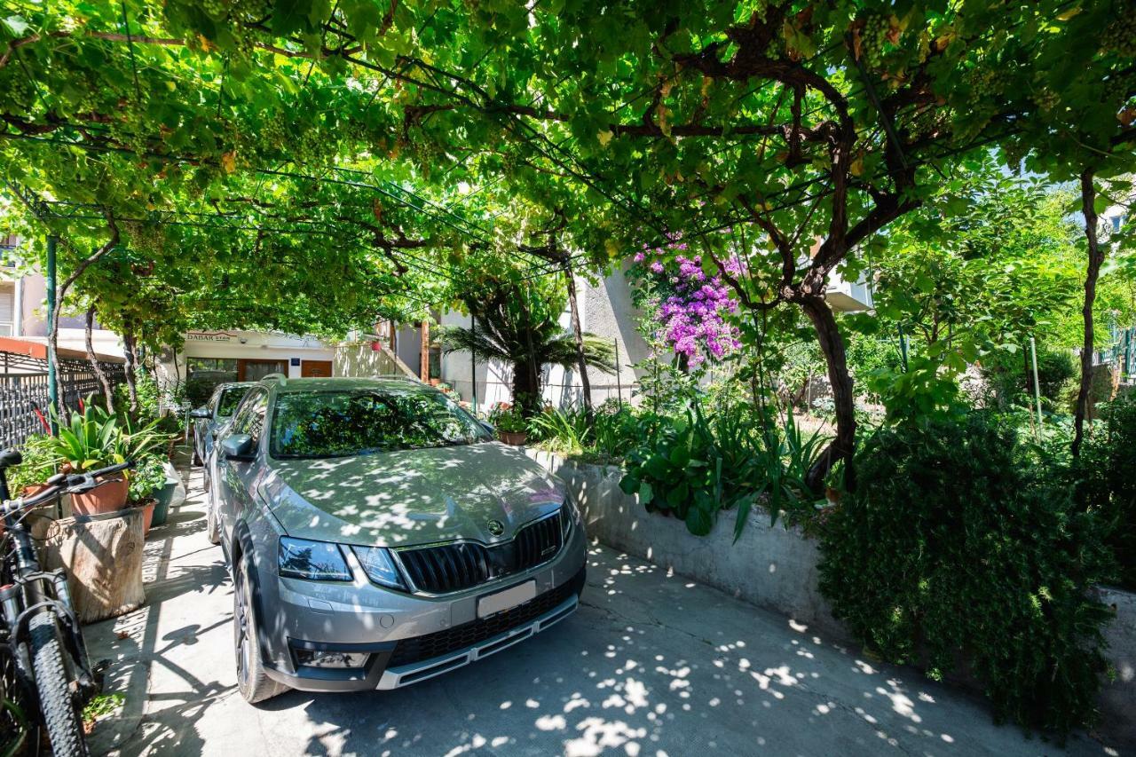 Pavone - Private Parking Apartamento