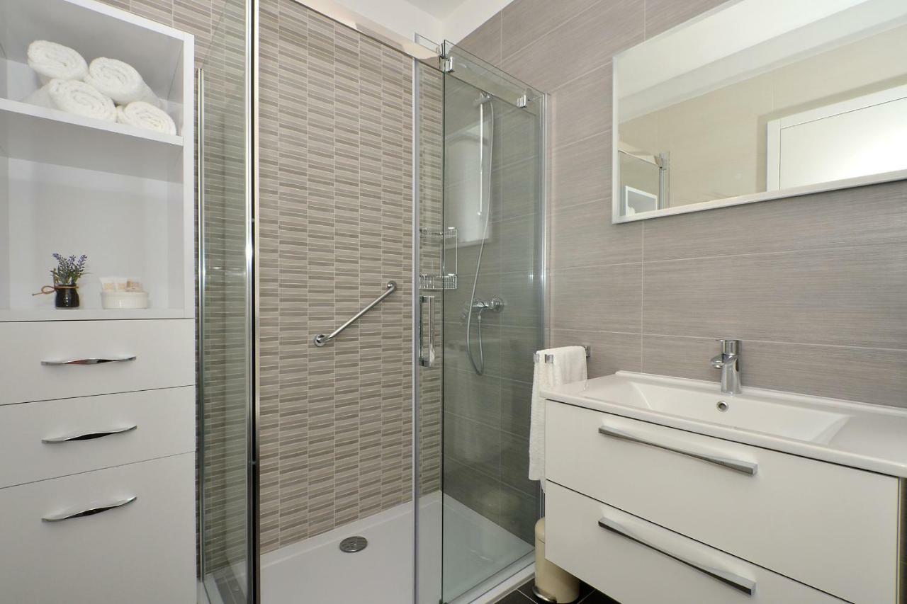 Apartment Brand New Luxury Blue Gallery Split