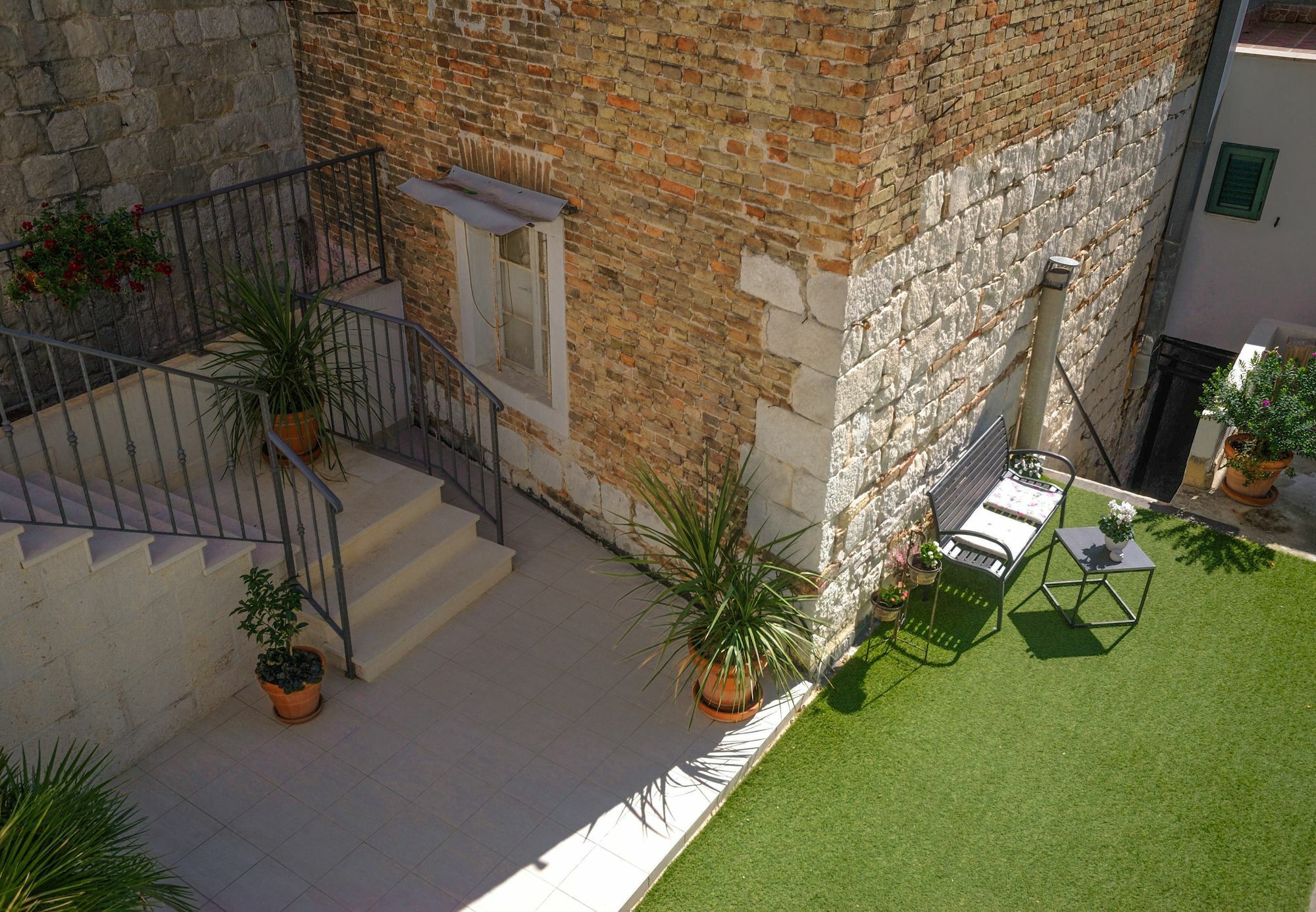 Lanterna 4* Split