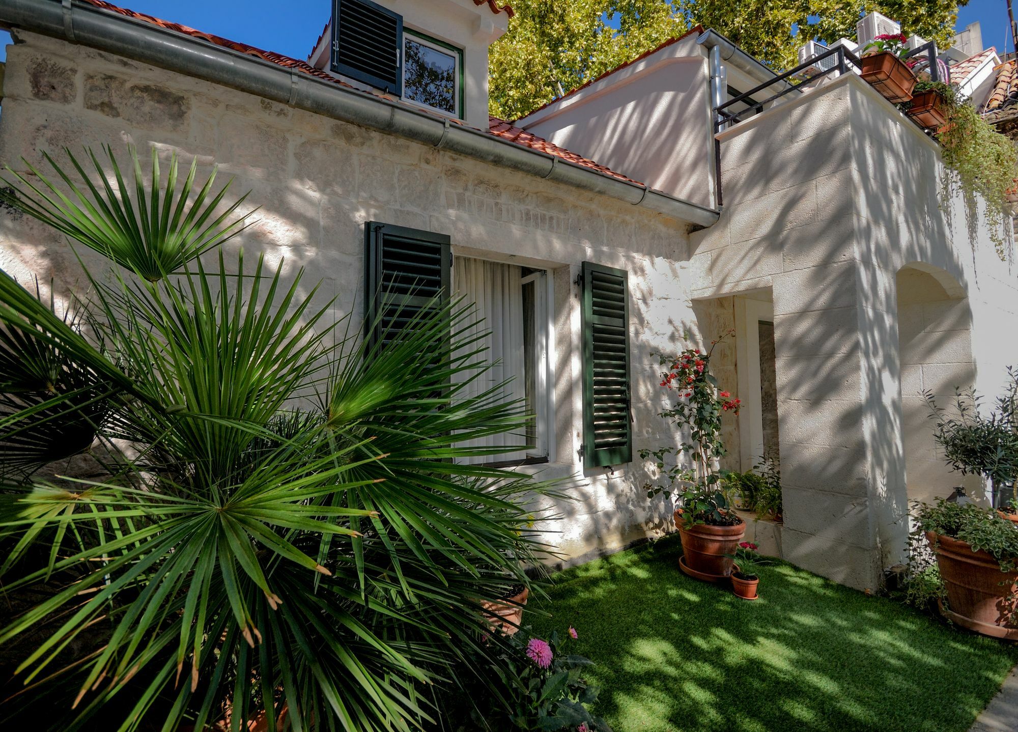 Guest house Lanterna 4*