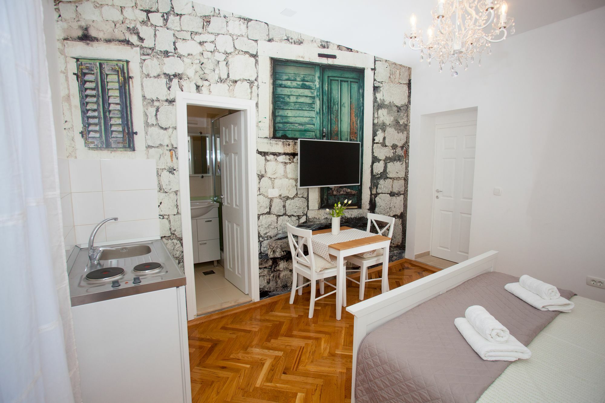 Ani Apartment