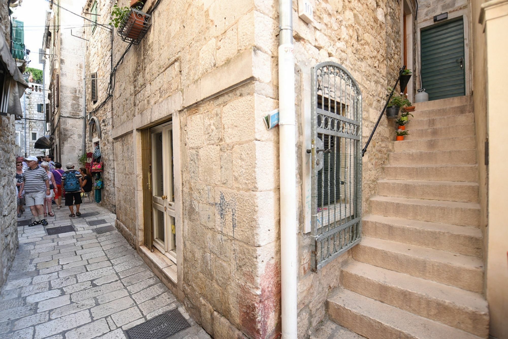 Pylon Guest house 4*
