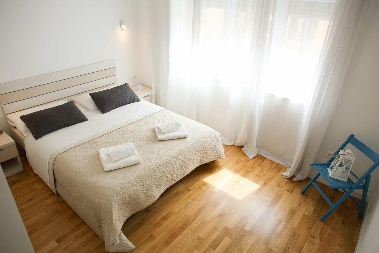 Le Monde Apartment