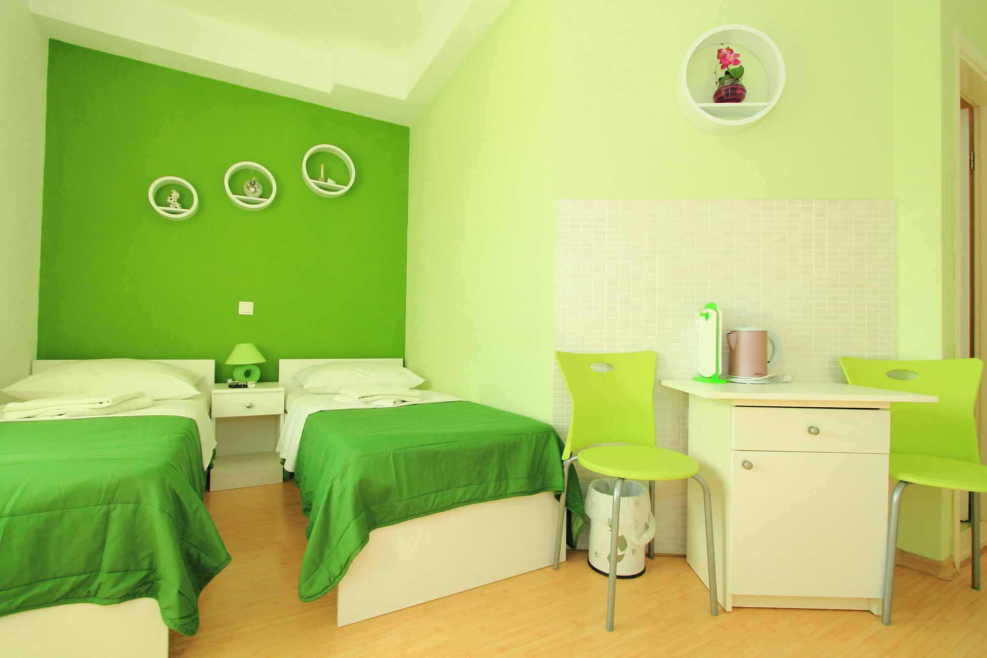 Guest house Nirvana & 3*