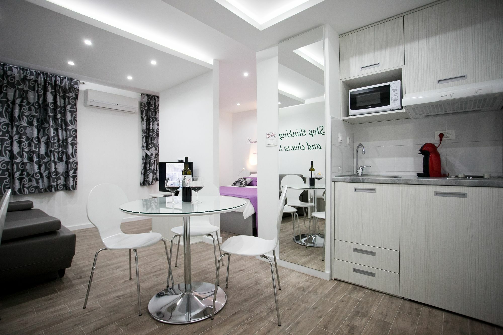 Apartment 4 In *