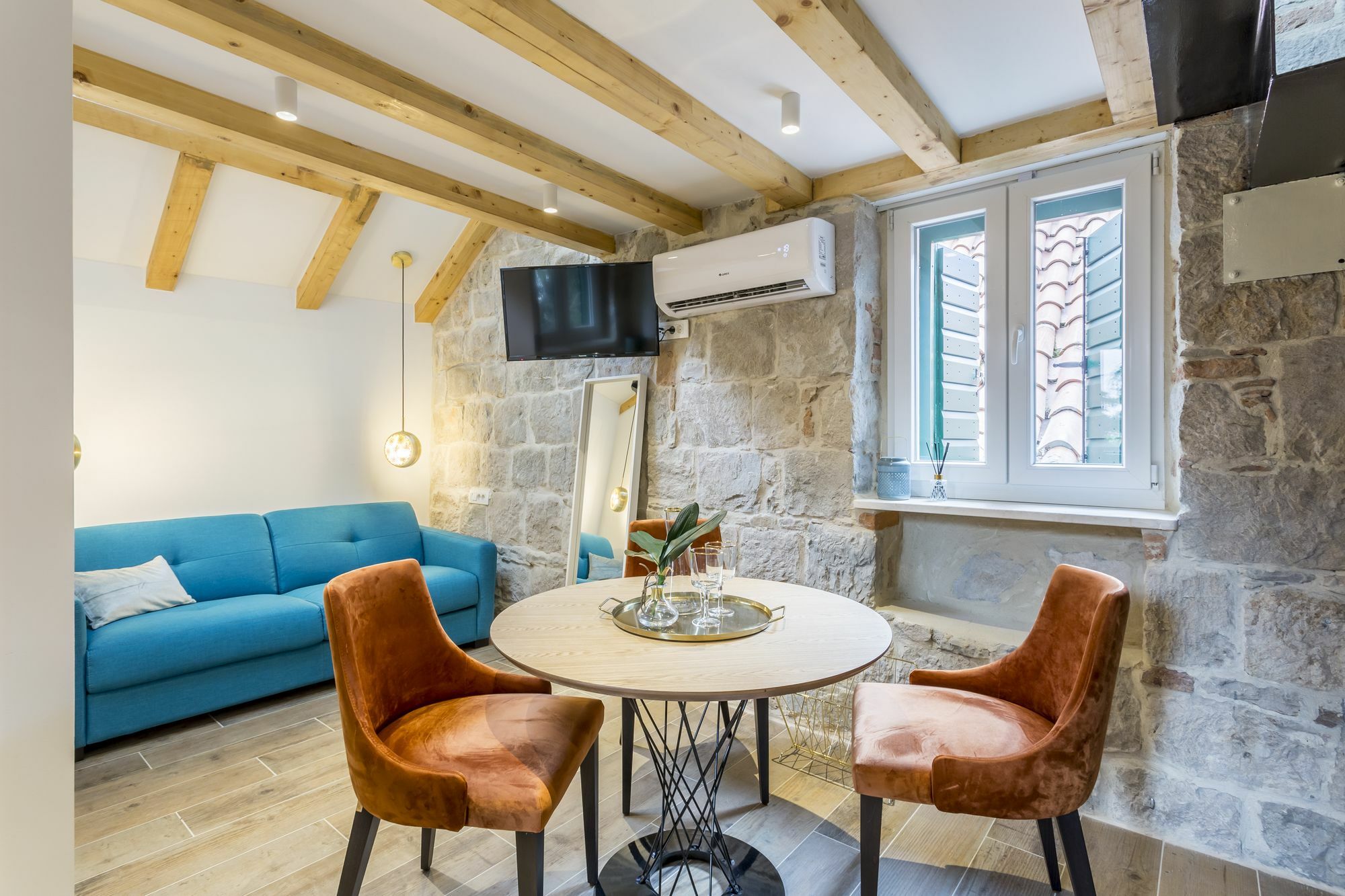 Miara Luxury krevet i doručak 4*