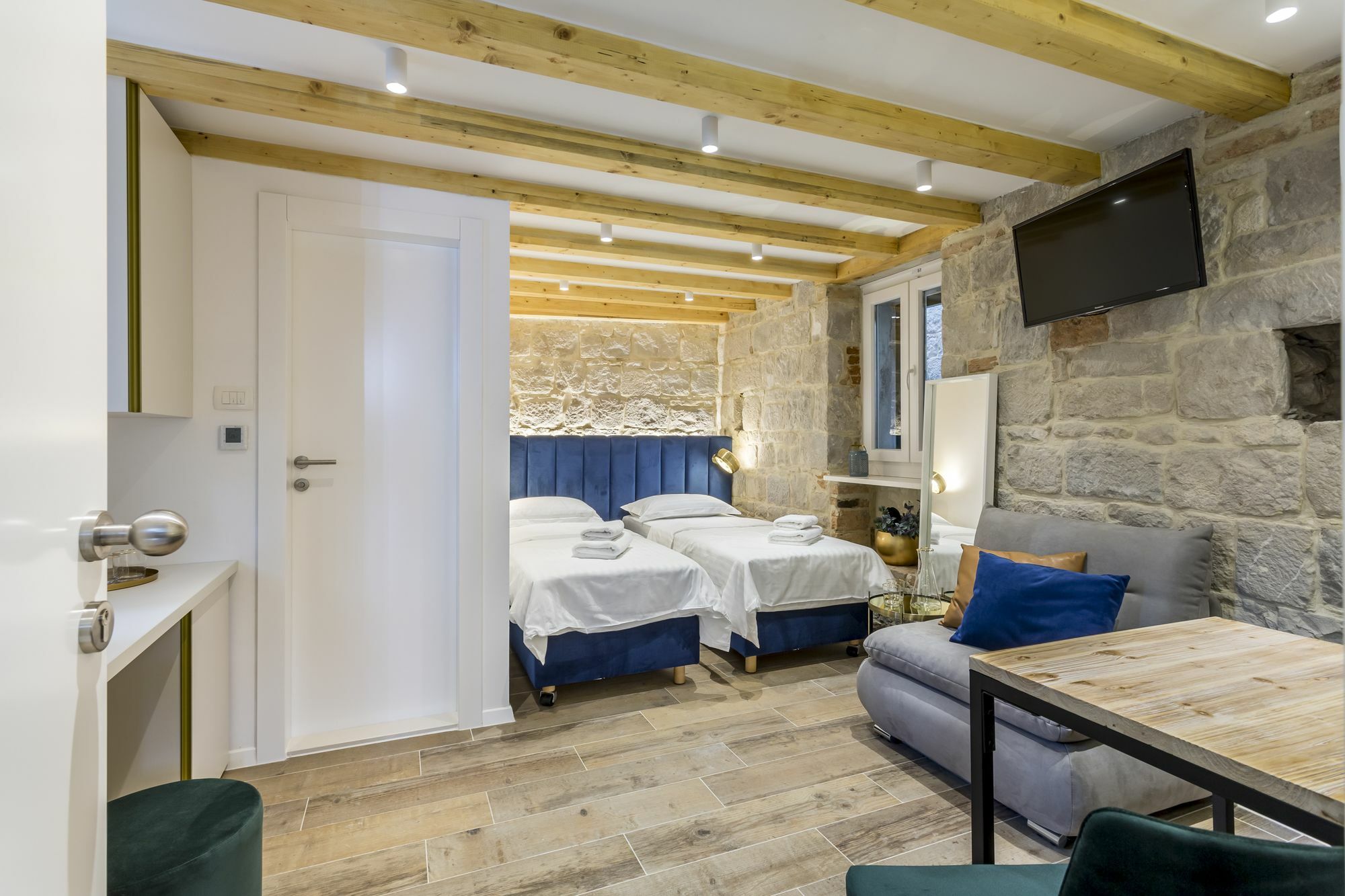 Miara Luxury krevet i doručak 4*