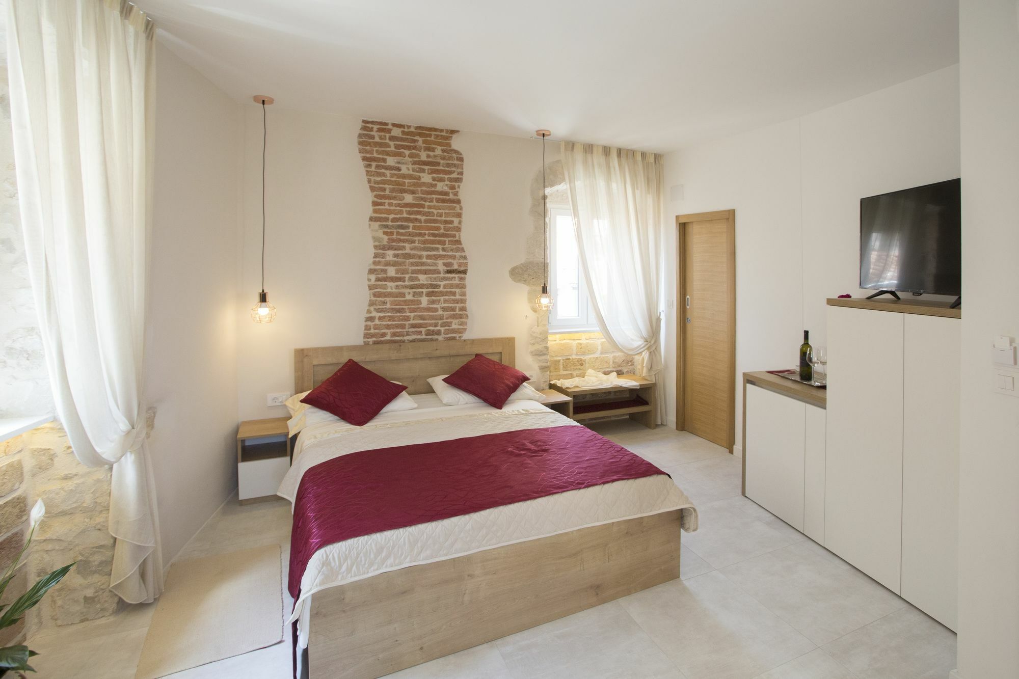 Apartment Situs Split