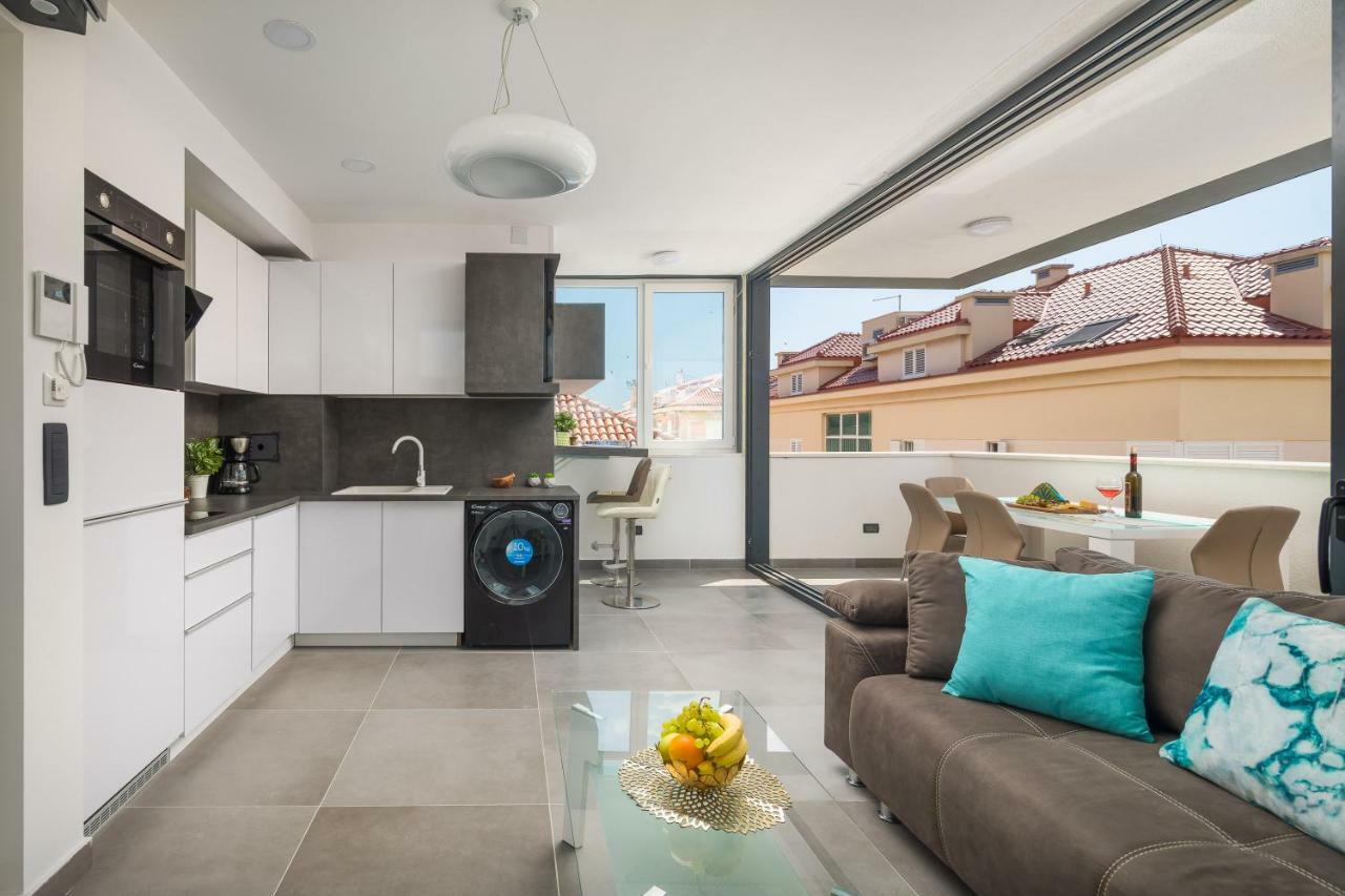 Muller Apartment *