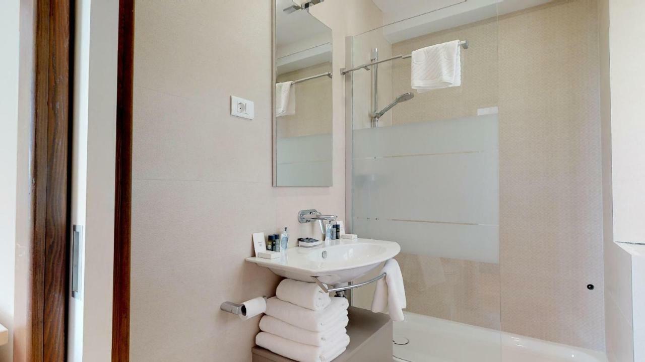 Riva Apartments 4*
