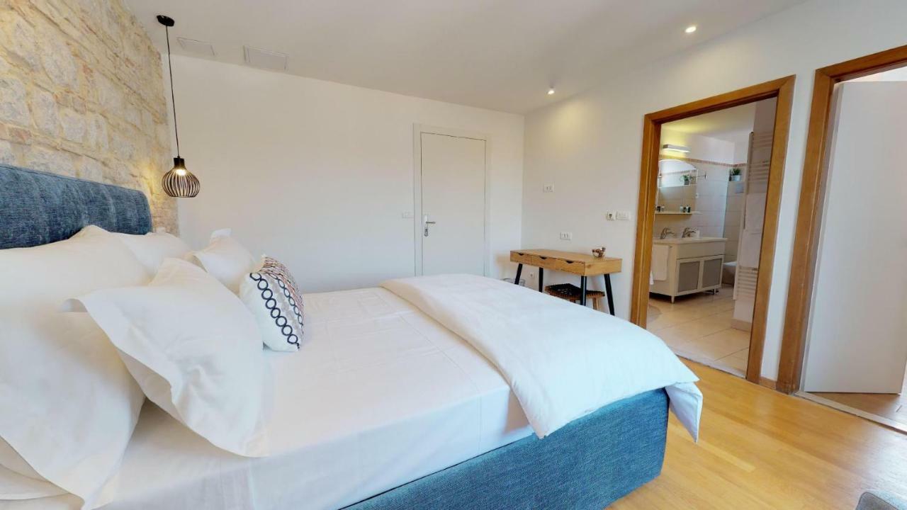 Riva Apartments 4*