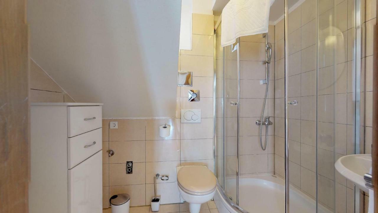 Riva Apartments Guest house