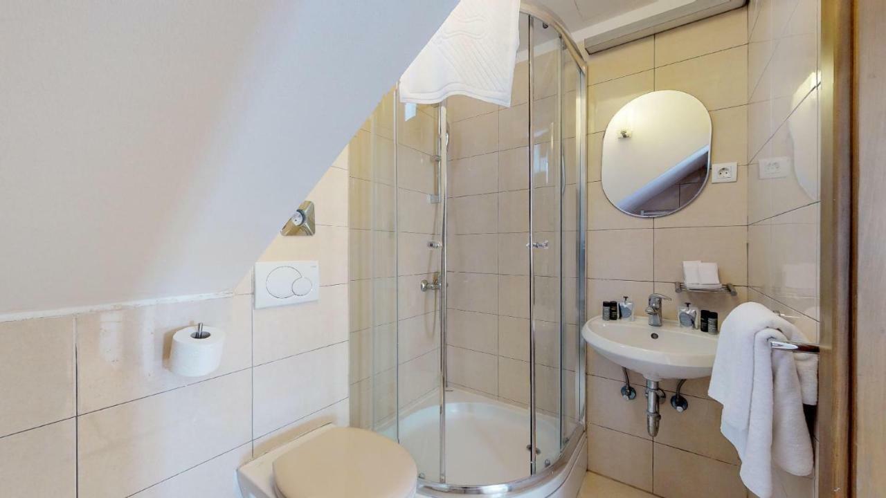 Riva Apartments Guest house 4*