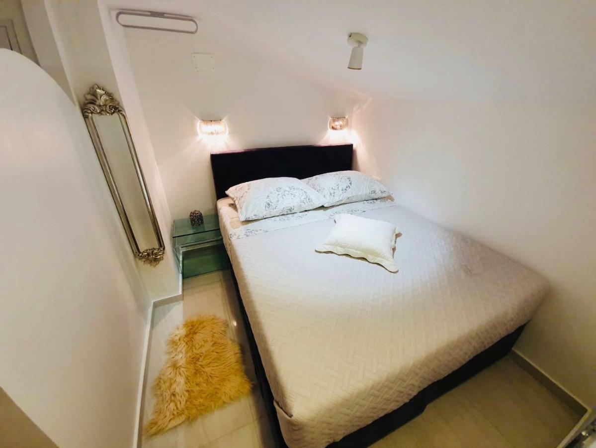 Charming Studio Mari In Centre Apartment Split