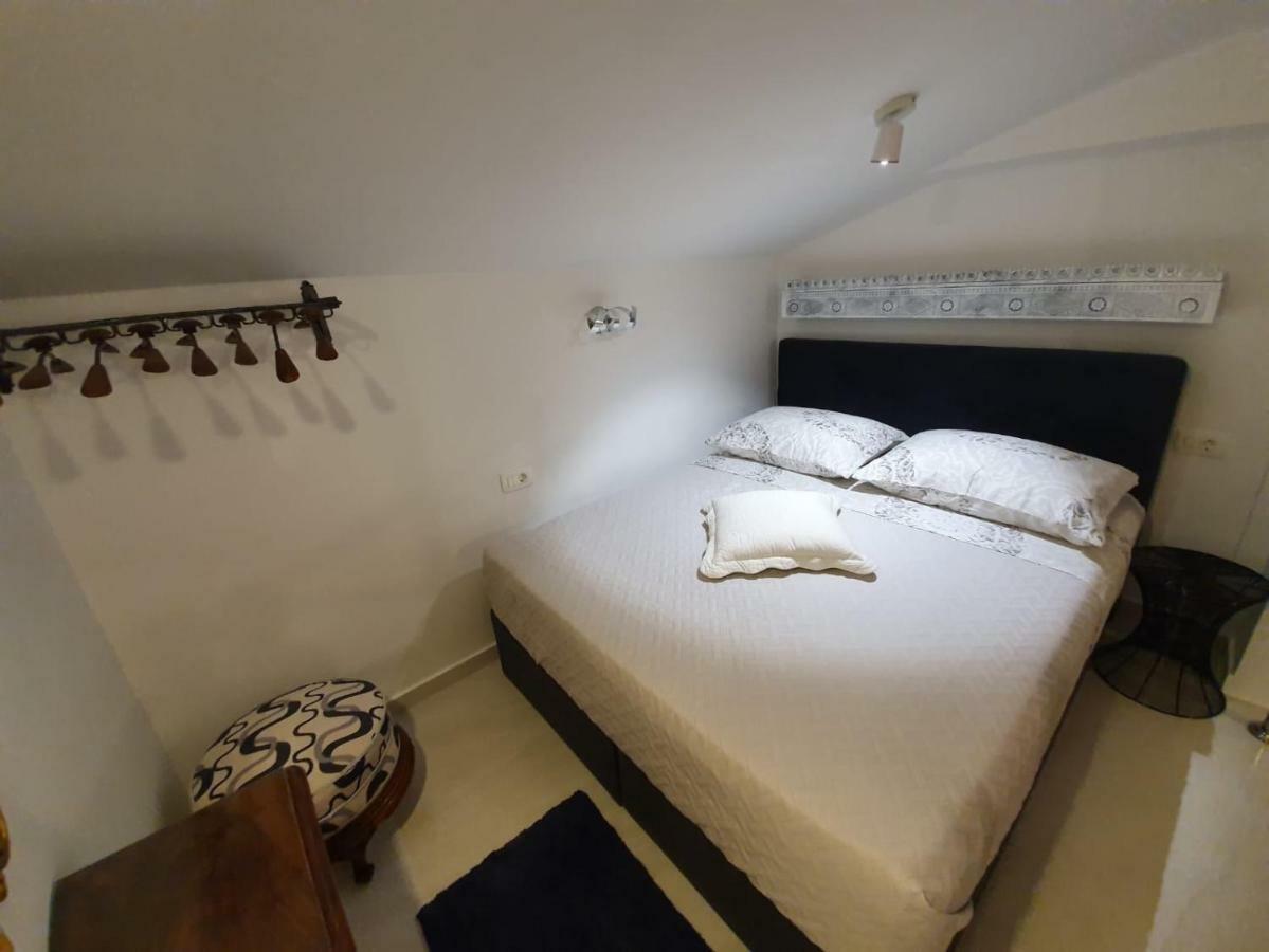 Charming Studio Mari In Centre Apartment *