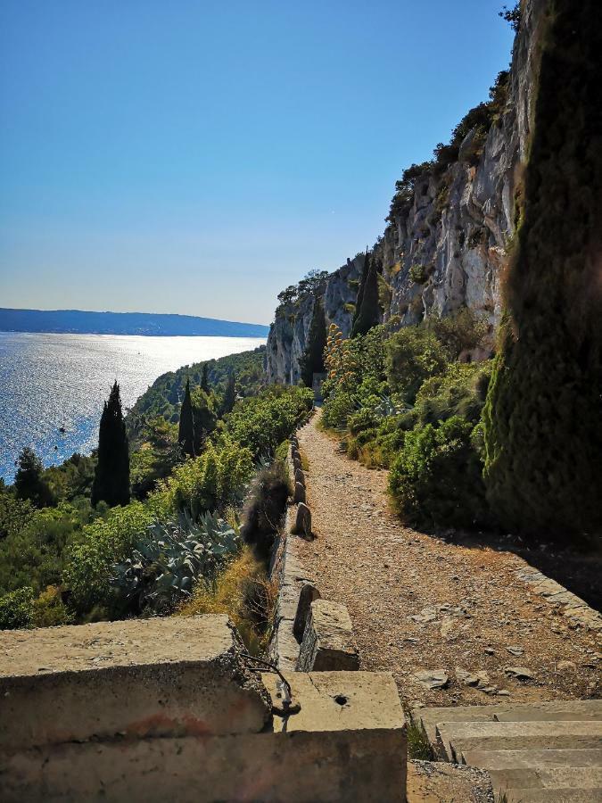 Sun Place * Split