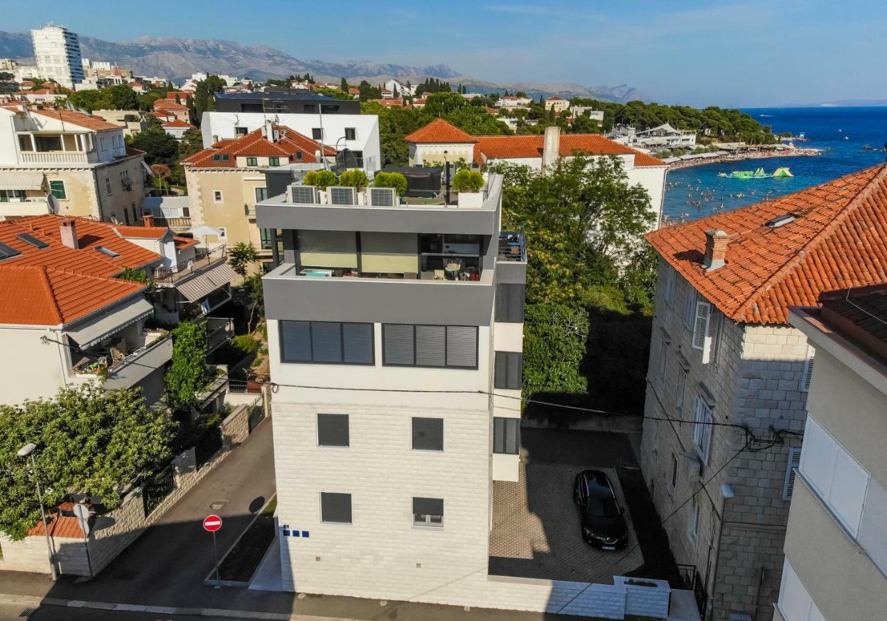 Muller Apartment
