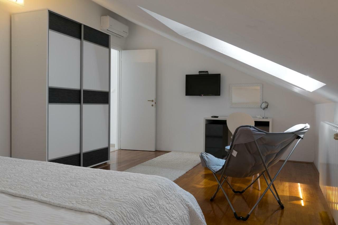 Bed & Breakfast Luxury Apartments Klara 5*