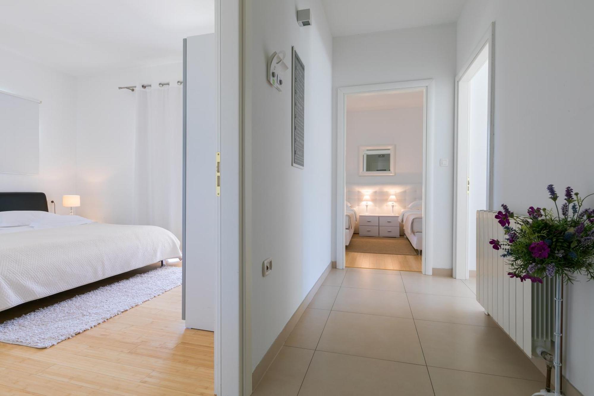 Bed & Breakfast Luxury Apartments Klara 5*