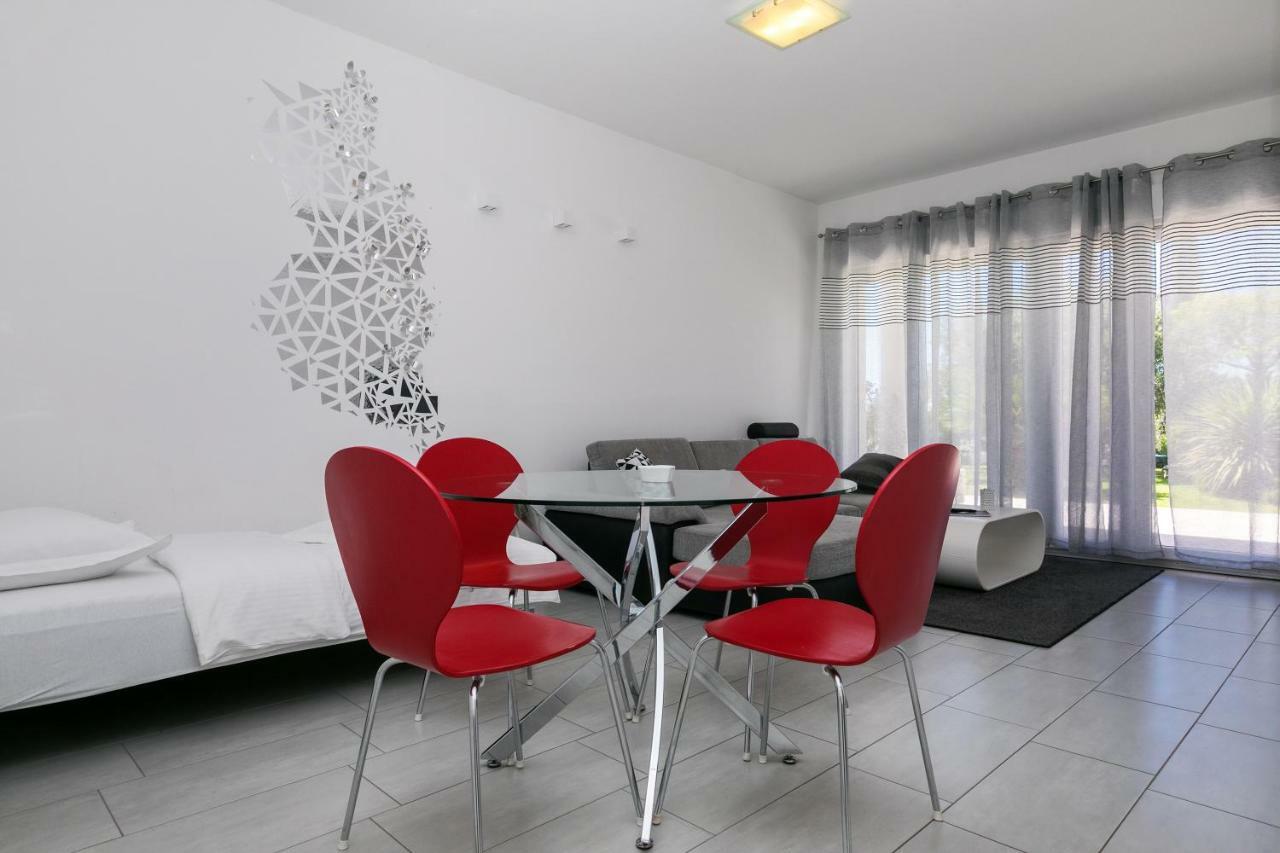 Luxury Apartments Klara Bed & Breakfast 5*
