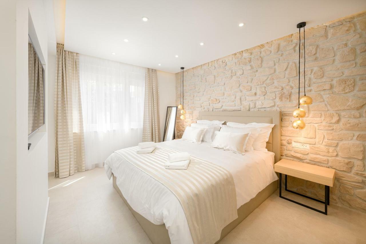 Lyra Apartment *