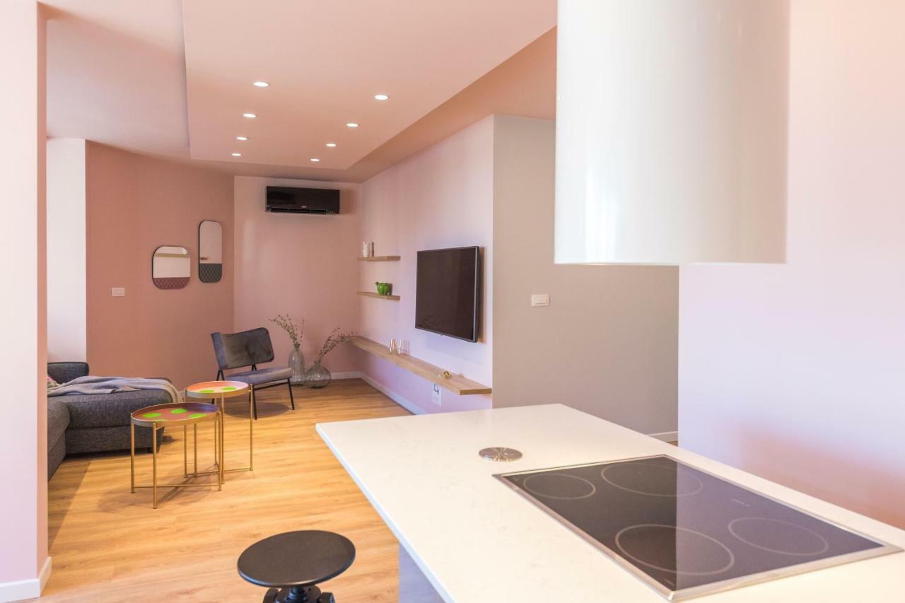 Glow Luxury With Terrace And Jacuzzi Apartment Split
