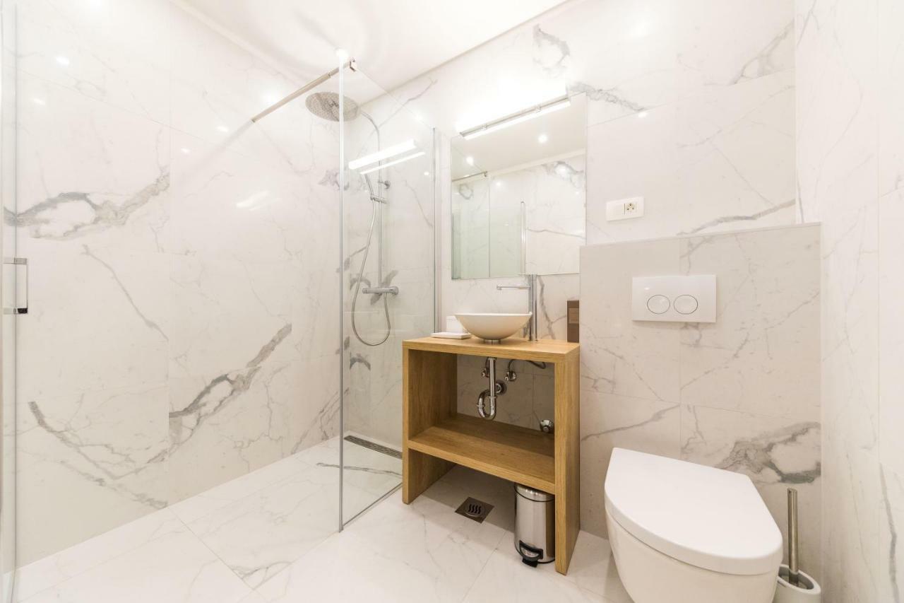 Apartment Glow Luxury With Terrace And Jacuzzi Split