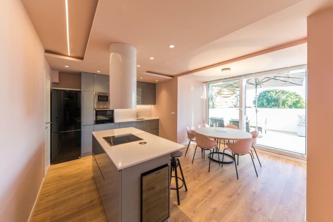 Glow Luxury With Terrace And Jacuzzi Apartment *