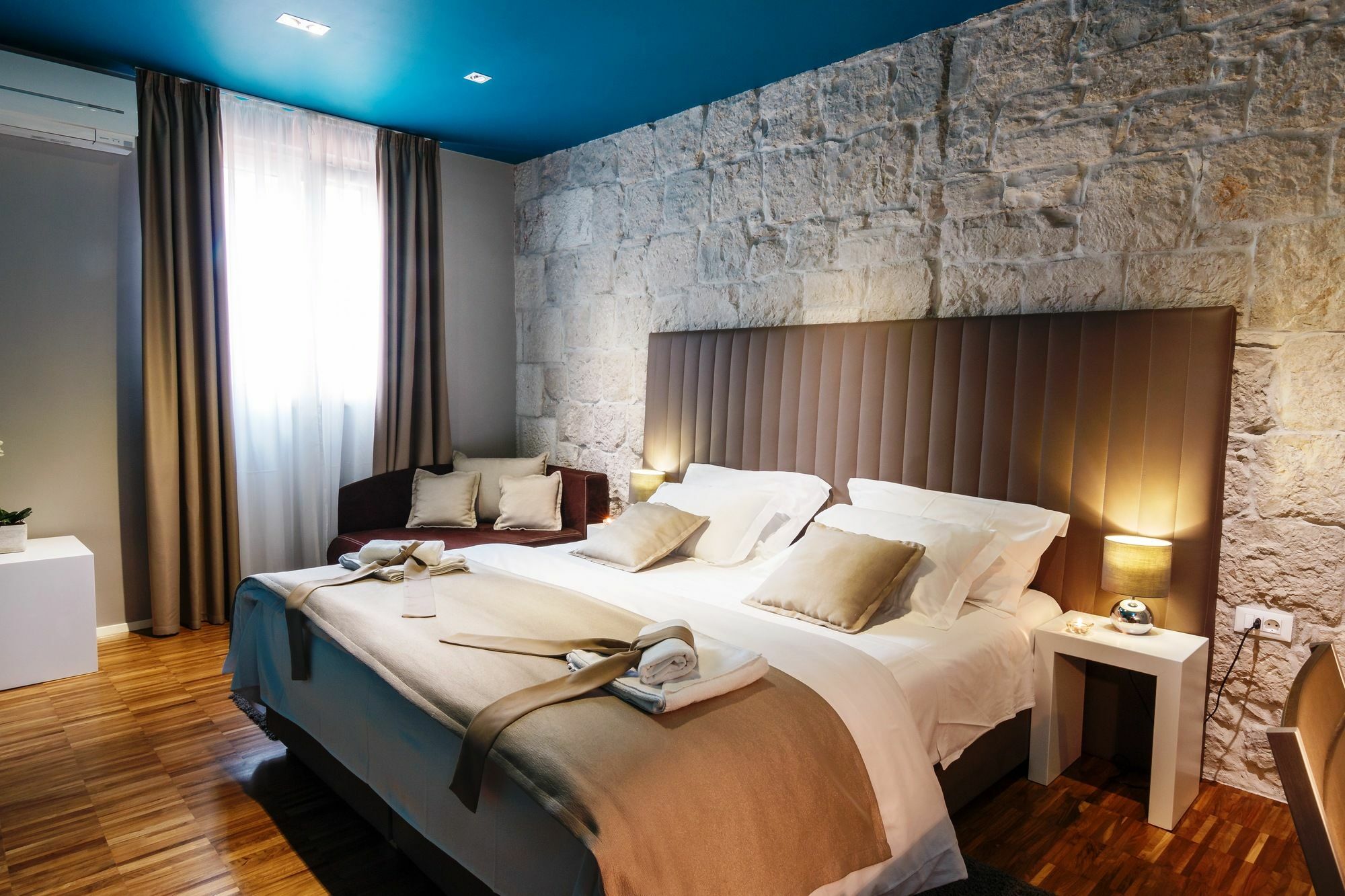 Riva Luxury Guest house