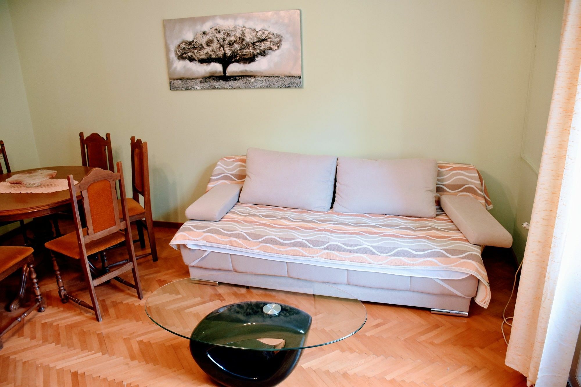 Center Apartment's
