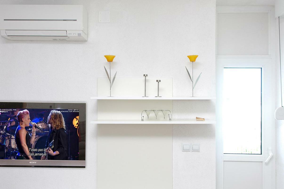 Apartment Leona *