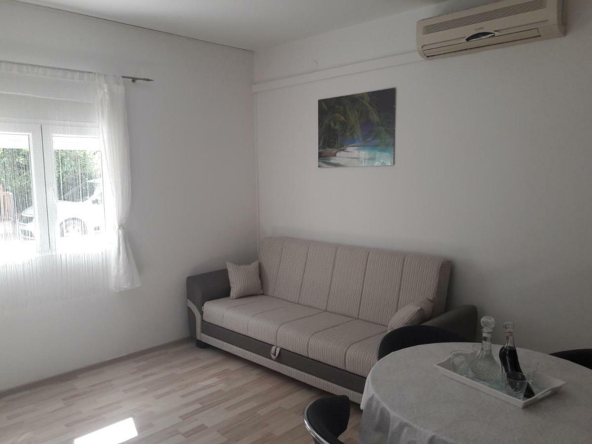 Apartment Nina *