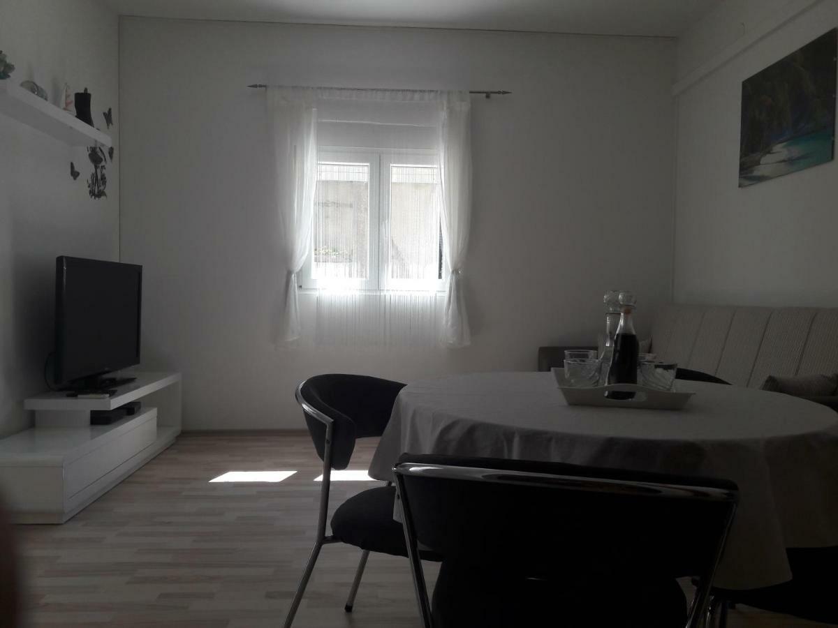 Nina Apartment