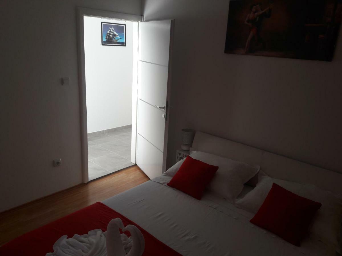 Nina Apartment