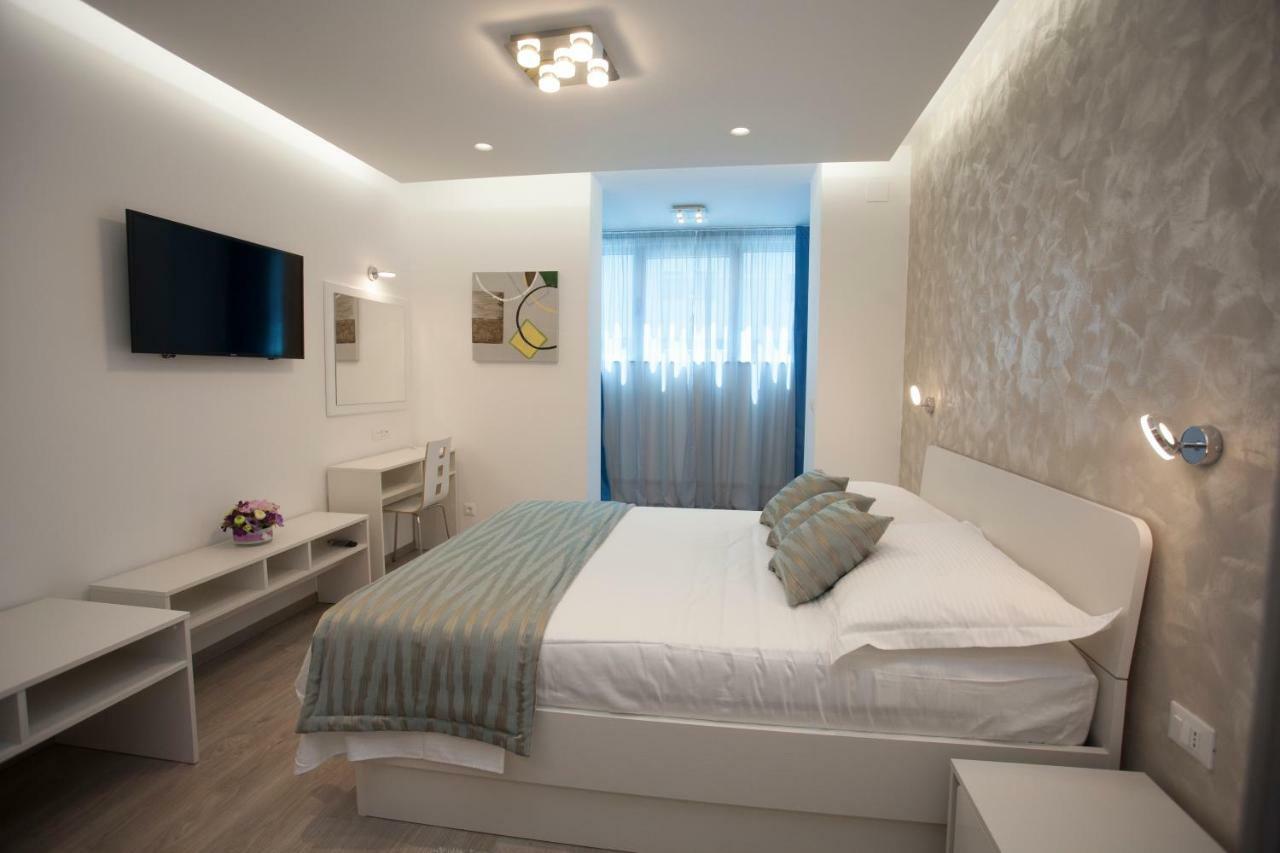 Apartment Lovret Flowers *