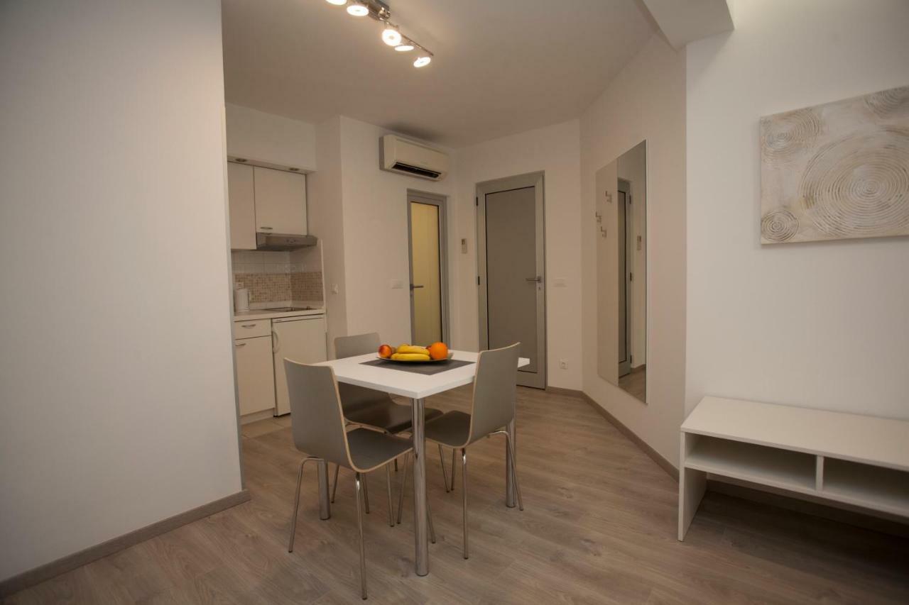 Lovret Flowers Apartment *