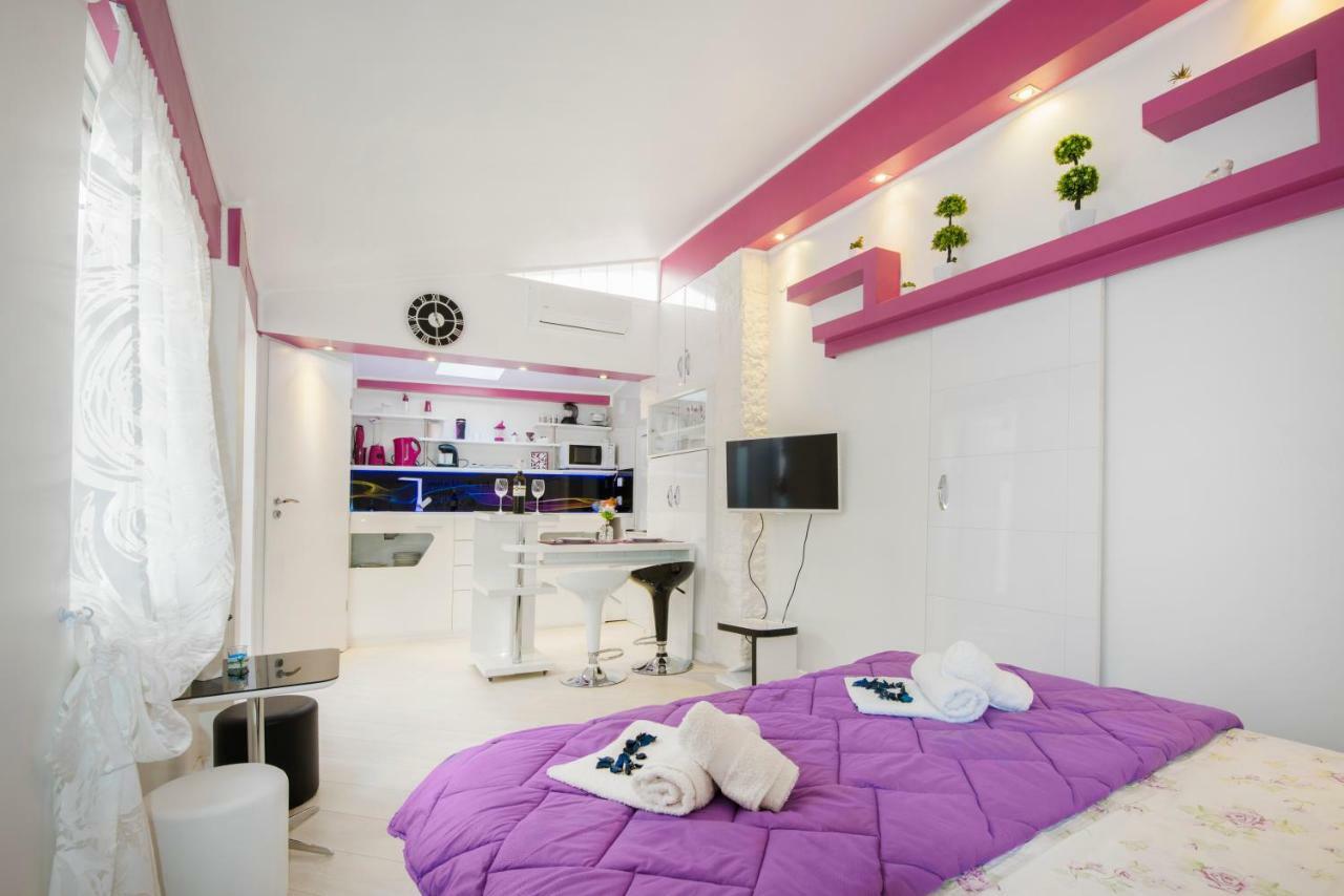 Cute Little In The Old Town Apartman