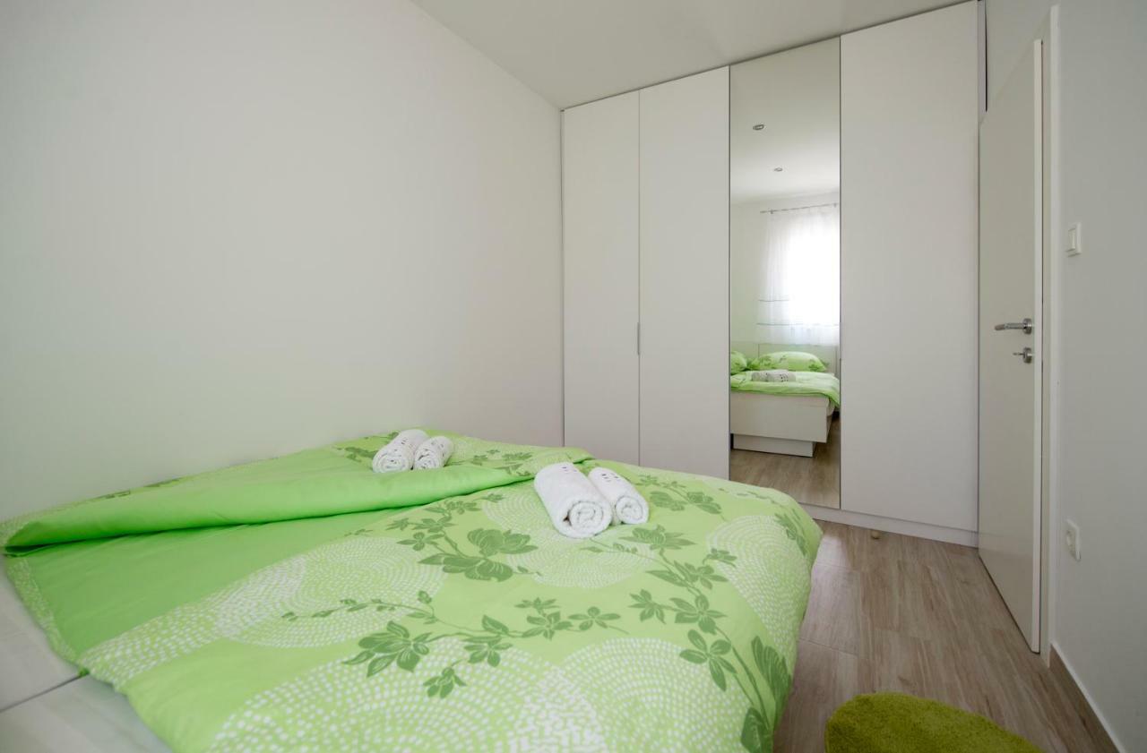 Bonus And Private Parking Appartement *