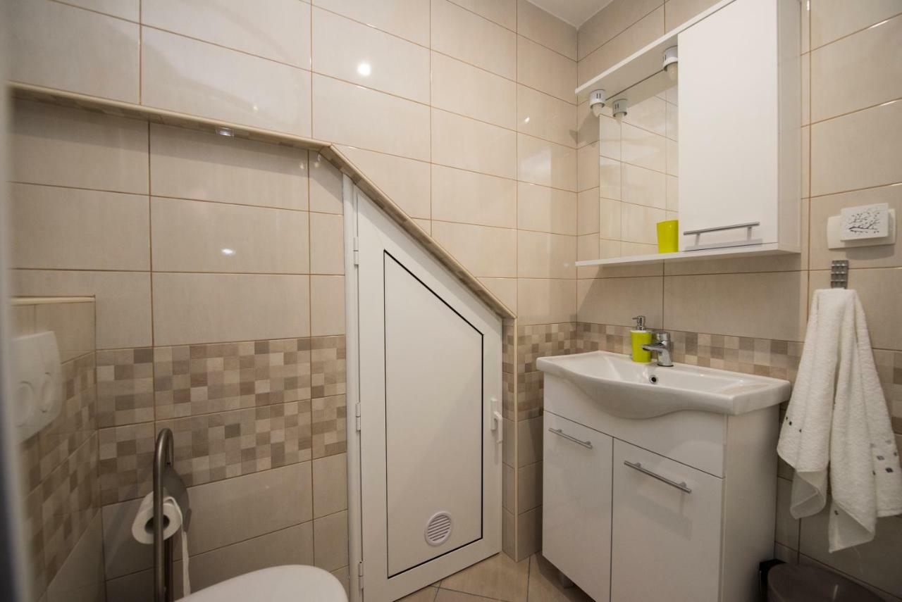Bonus And Private Parking Appartement Split