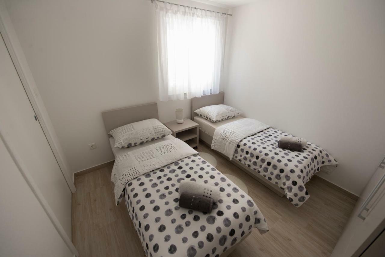 Bonus And Private Parking Appartement *