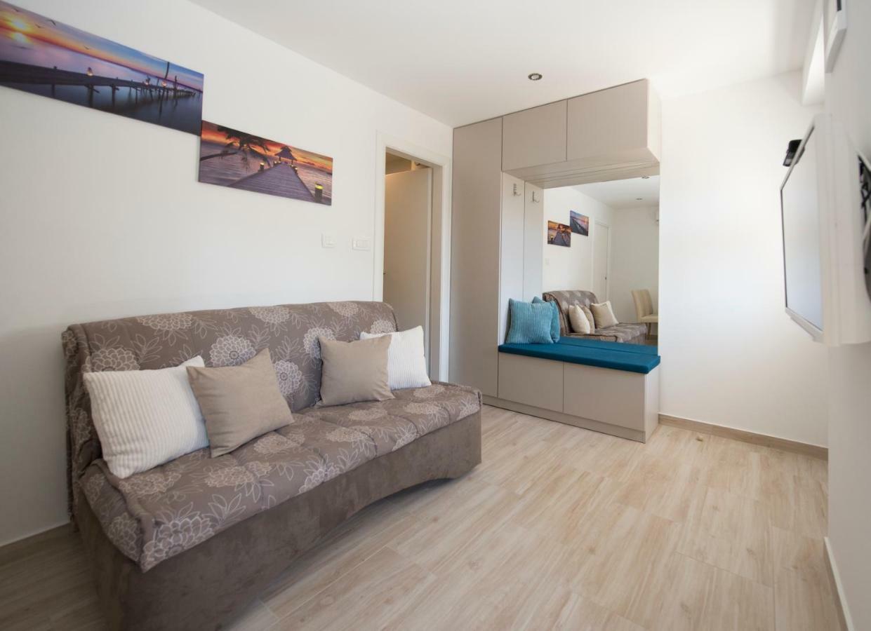 Bonus And Private Parking Appartement