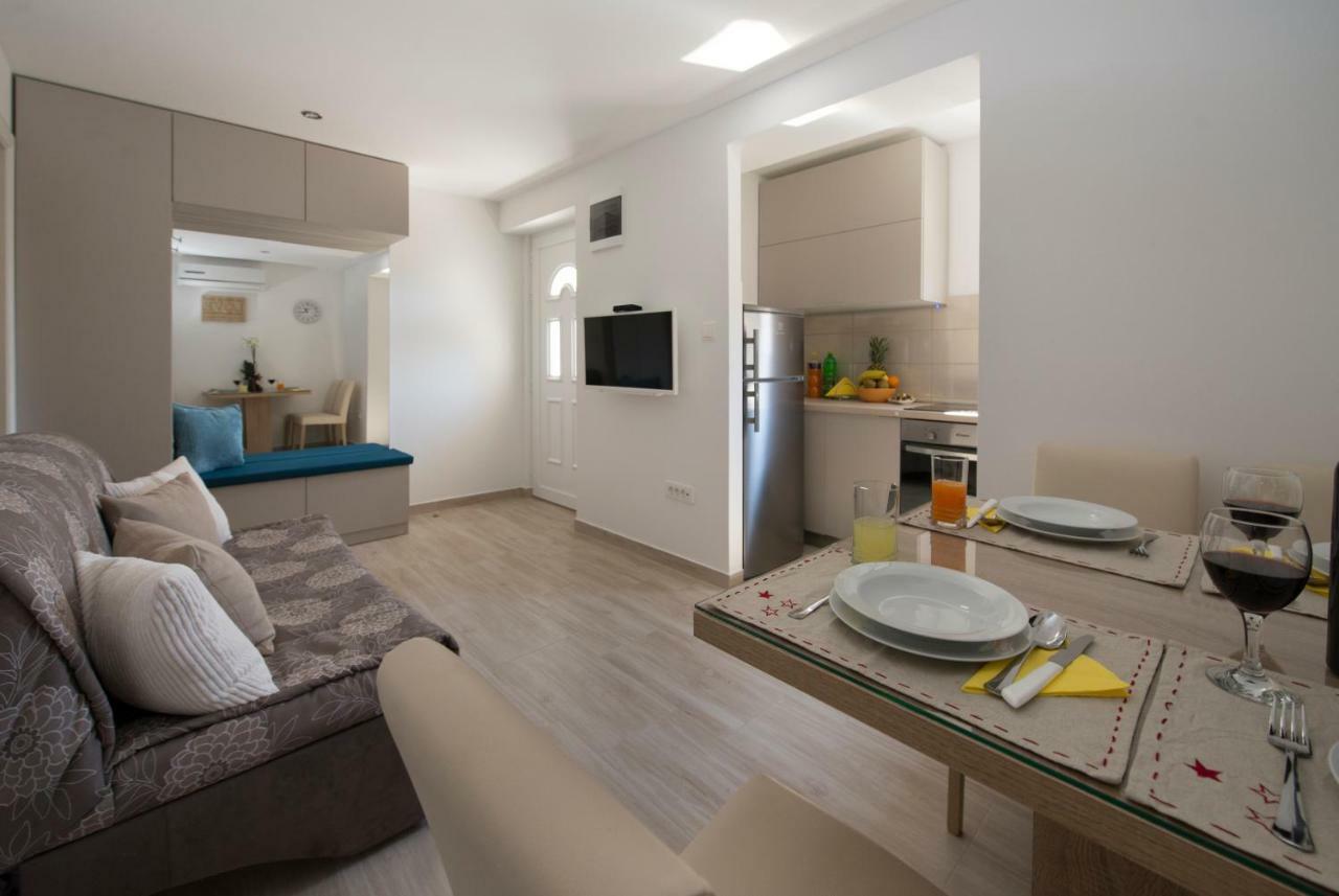 Bonus And Private Parking * Split