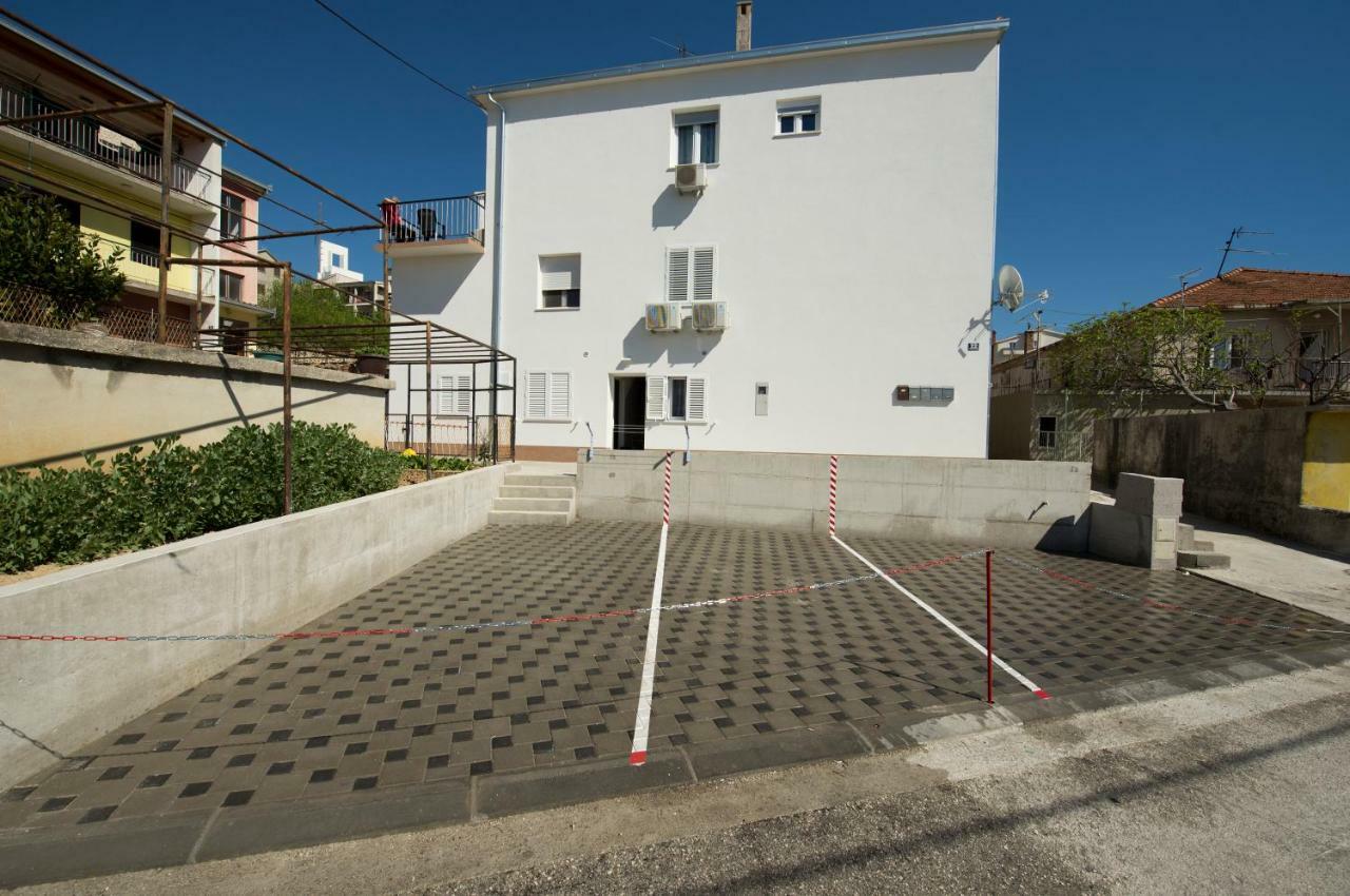 Bonus And Private Parking Appartement
