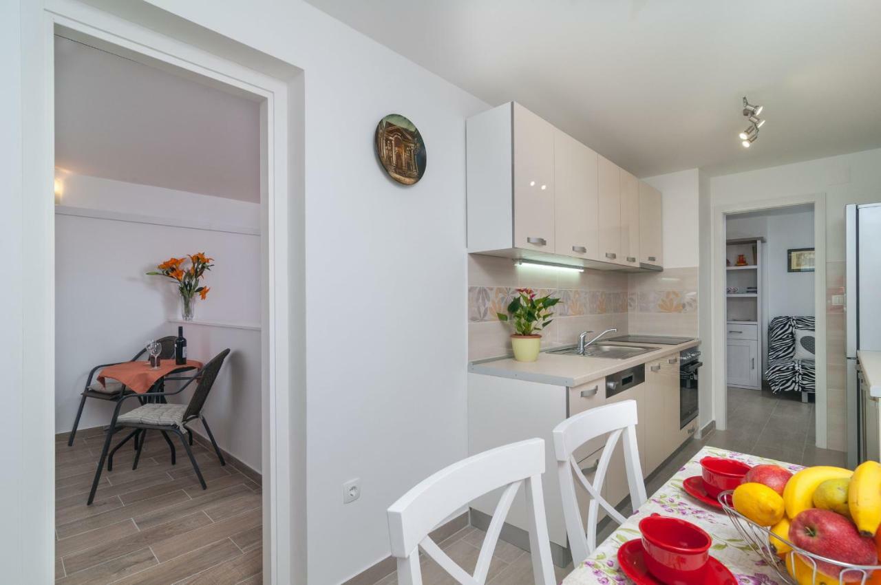 Minago Apartment Split